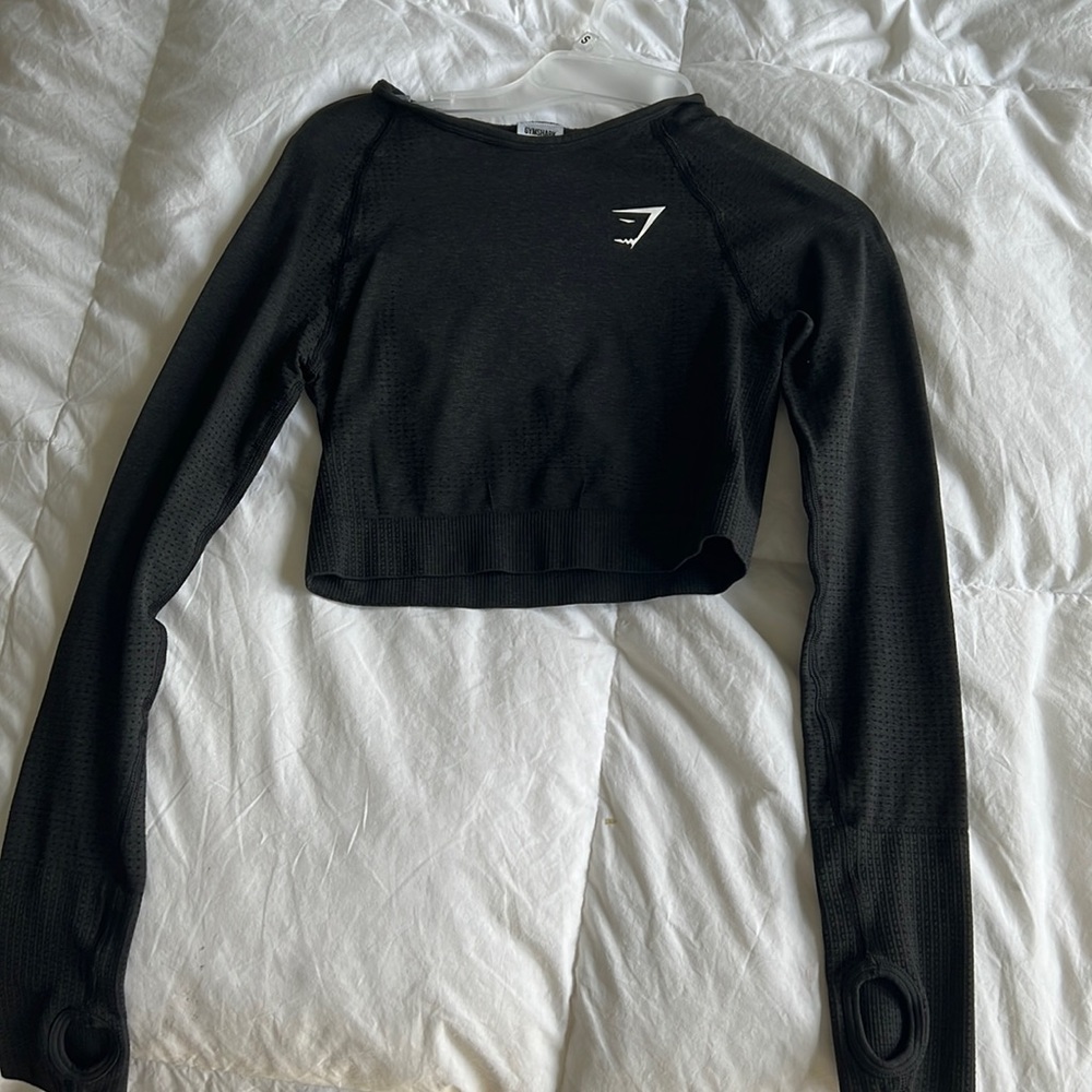 Gymshark Womens Long sleeve cropped workout tee, amazing condition